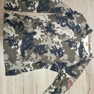 Gently used Bula thermal top, size small